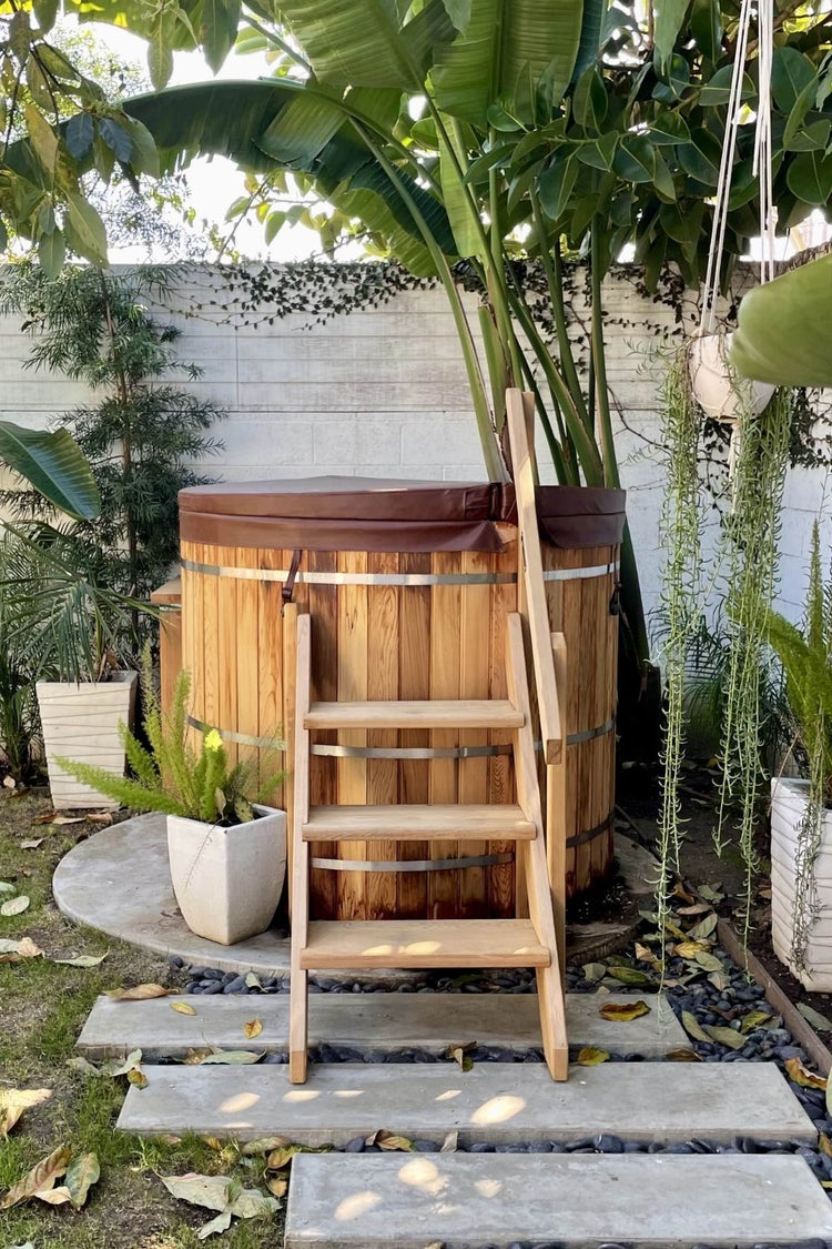 Electric Red Cedar Hot Tubs